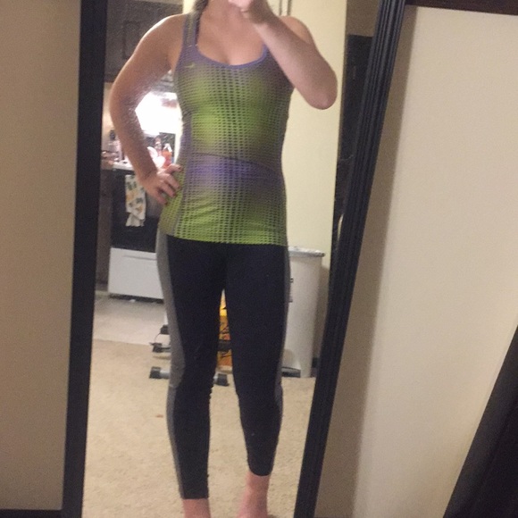 Nike Tops - Nike dri fit top